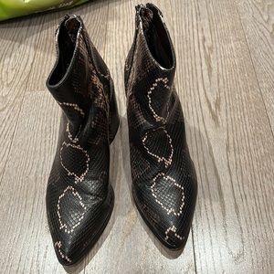 Steve Madden Snakeskin Leather Booties with rear zipper closure